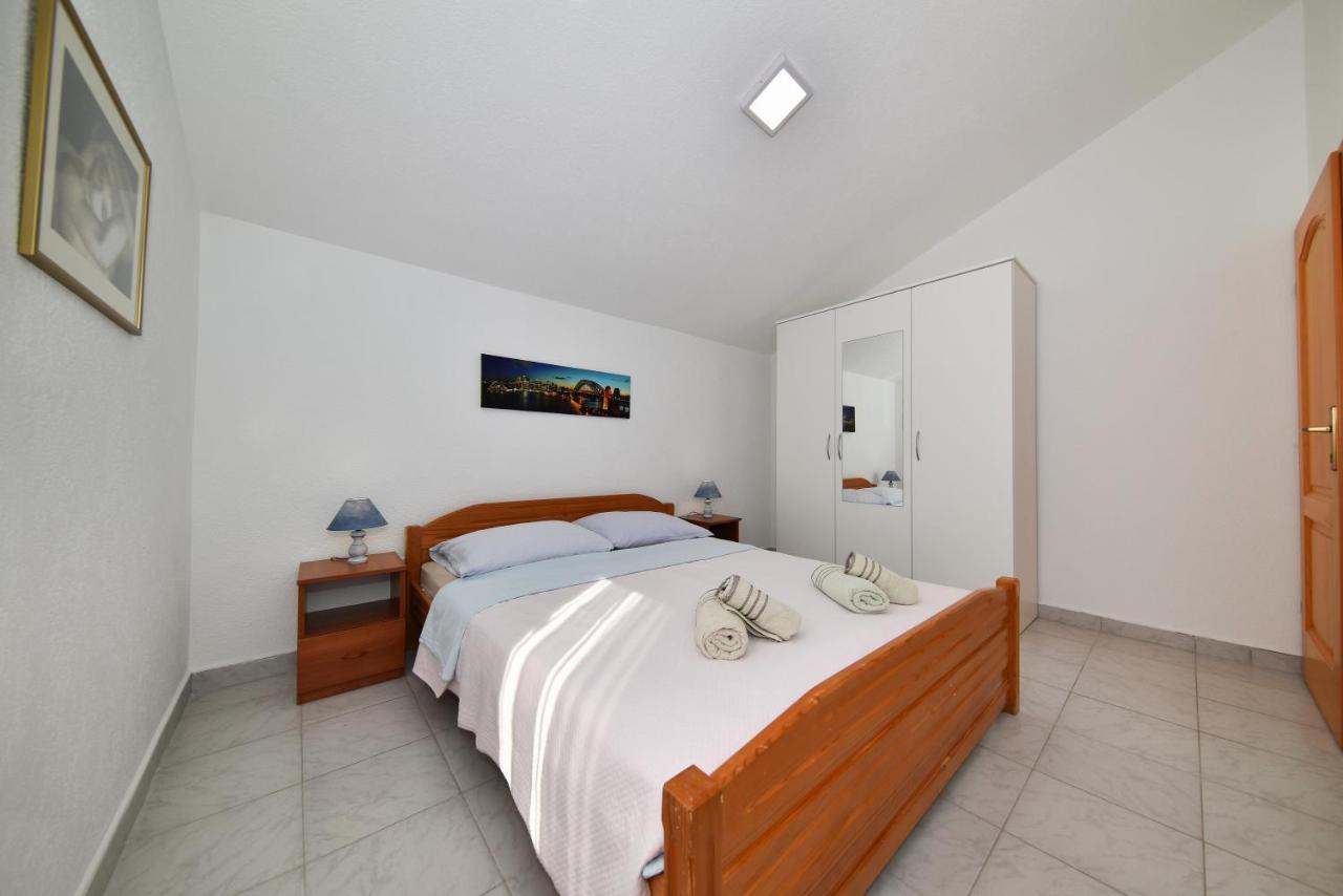 Apartment Ivo Kaurinovic Zaton (Zadar)