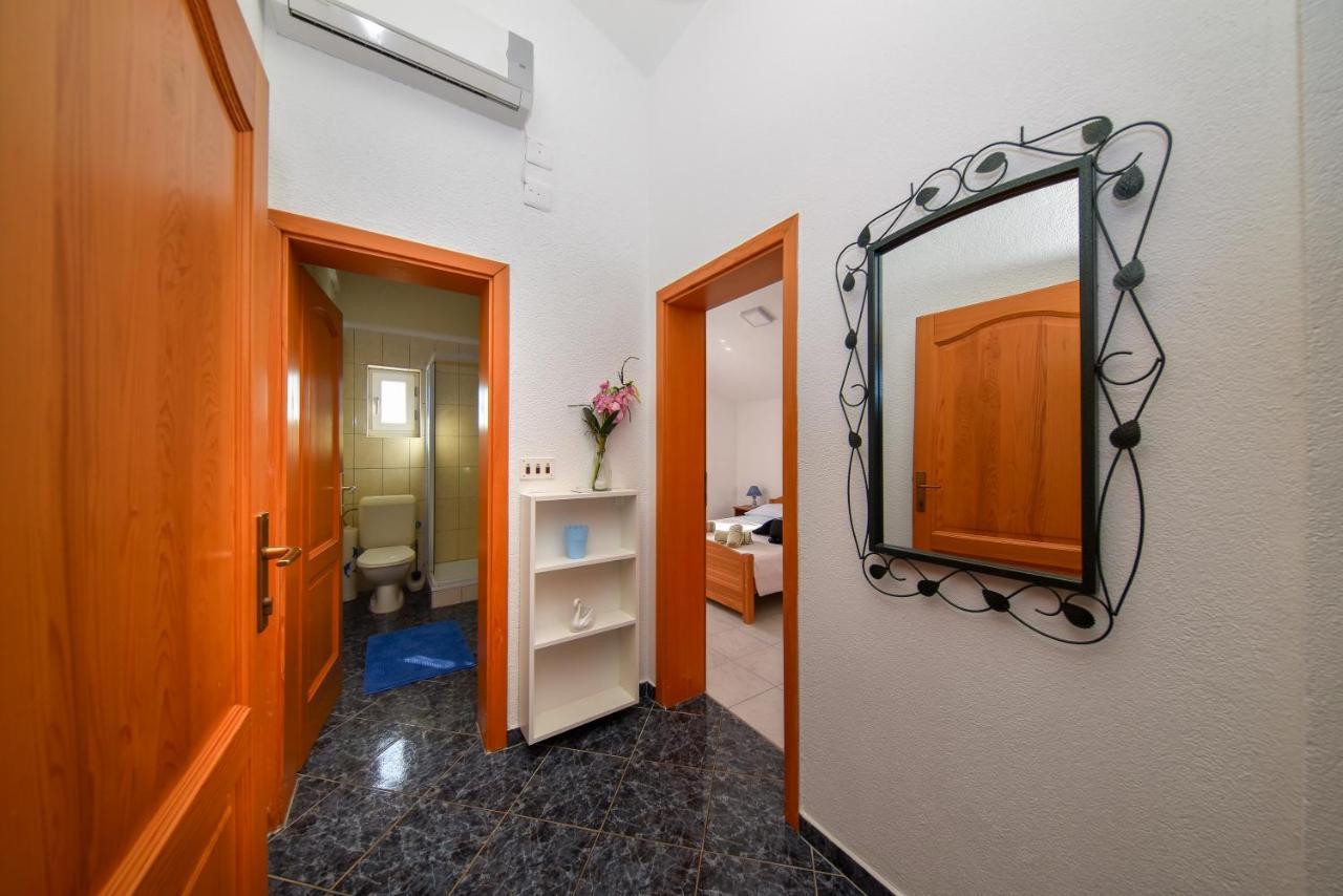 Ivo Kaurinovic Apartment *