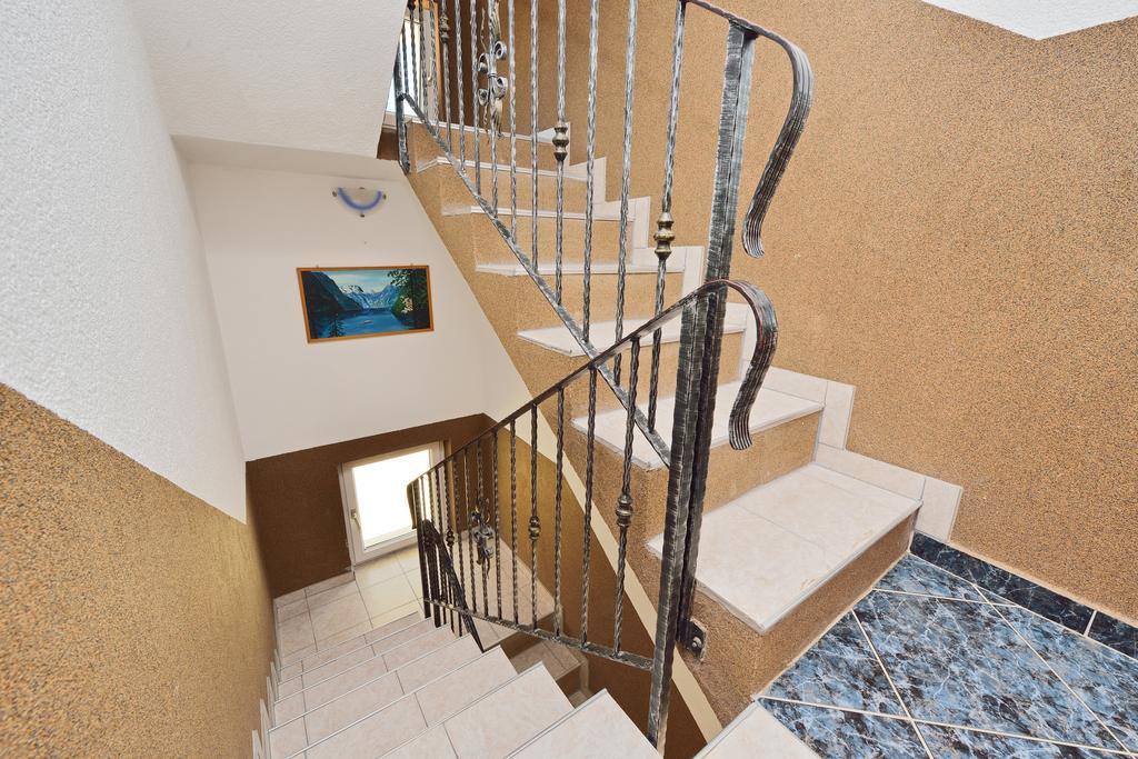 Apartment Ivo Kaurinovic